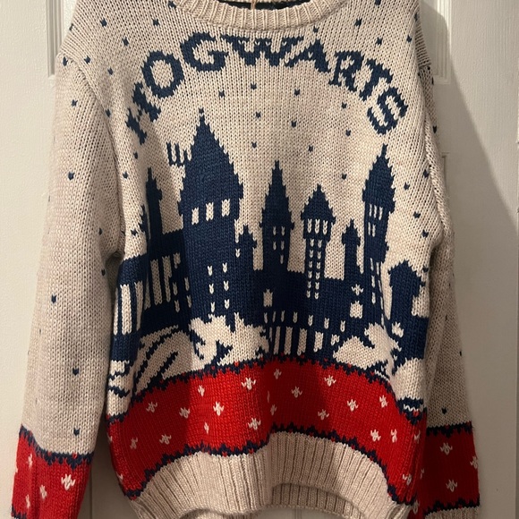 Harry Potter Sweater - Picture 2 of 4